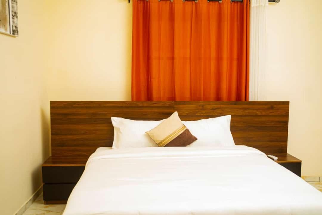 Mokaa Residence Hoteliere Lomé Esterno foto